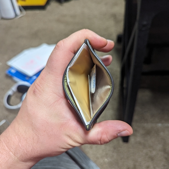 Michael Kors Card Holder - Picture 3 of 5